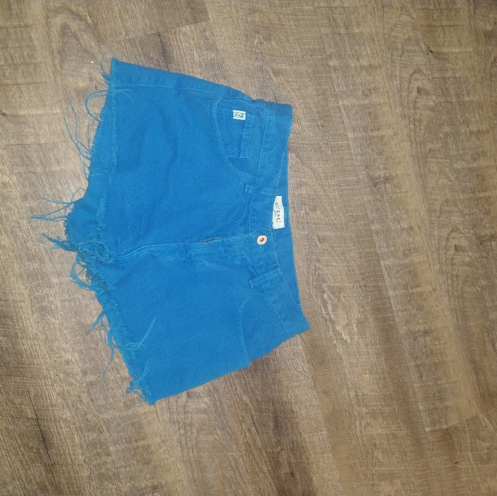 Guess - Picture 5 of 5